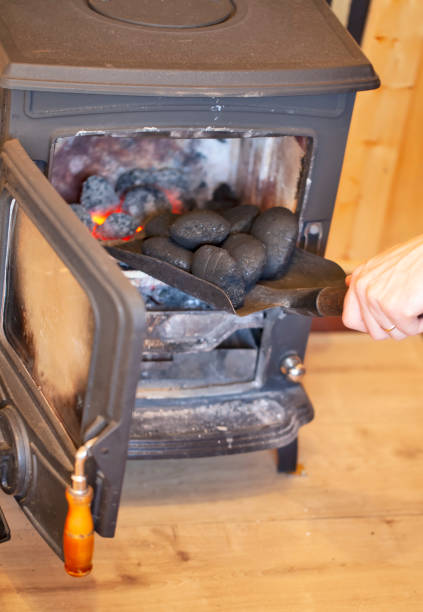 Gozeco : La procédure de nettoyage de la vitre d’un insert ou d’un poêle à bois