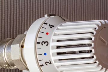 Comment sont vérifiées les performances énergétiques des bâtiments ?