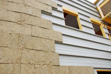 Comment sont versées les aides et subventions avec l'aide à l'isolation des bâtiments ?