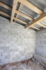 Quelles sont les précautions à prendre lors de l'installation de l'isolation des combles ?