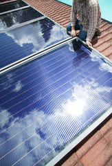 Quels sont les critères à prendre en compte lors de l'achat d'un système solaire combiné ?