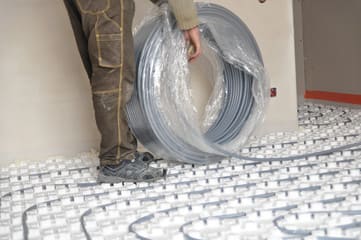 Quels sont les critères à prendre en compte pour choisir la bonne source d'énergie pour une pompe à chaleur ?