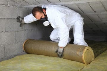 Quels sont les critères à prendre en compte pour choisir un professionnel qualifié pour l'isolation thermique de ma maison ?