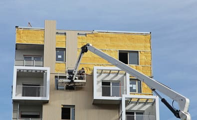 Quels sont les risques liés à l'isolation thermique d'une maison ?